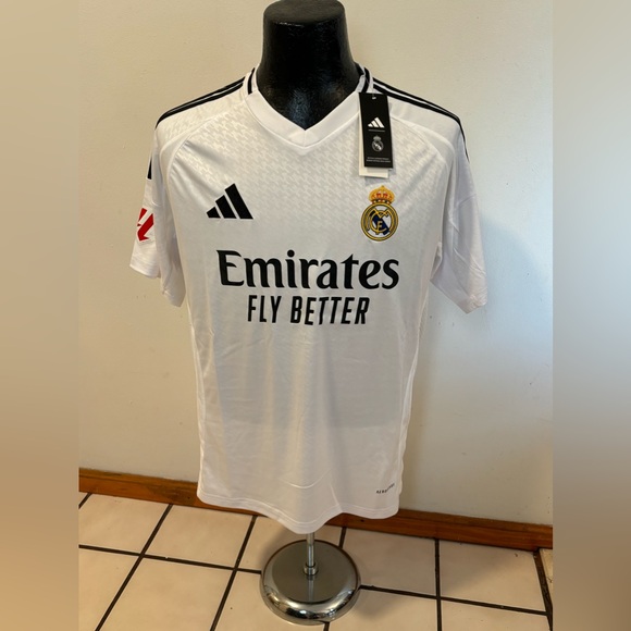 Real Madrid Kylian Mbappe Jersey # 9 , Unisex - Picture 13 of 14